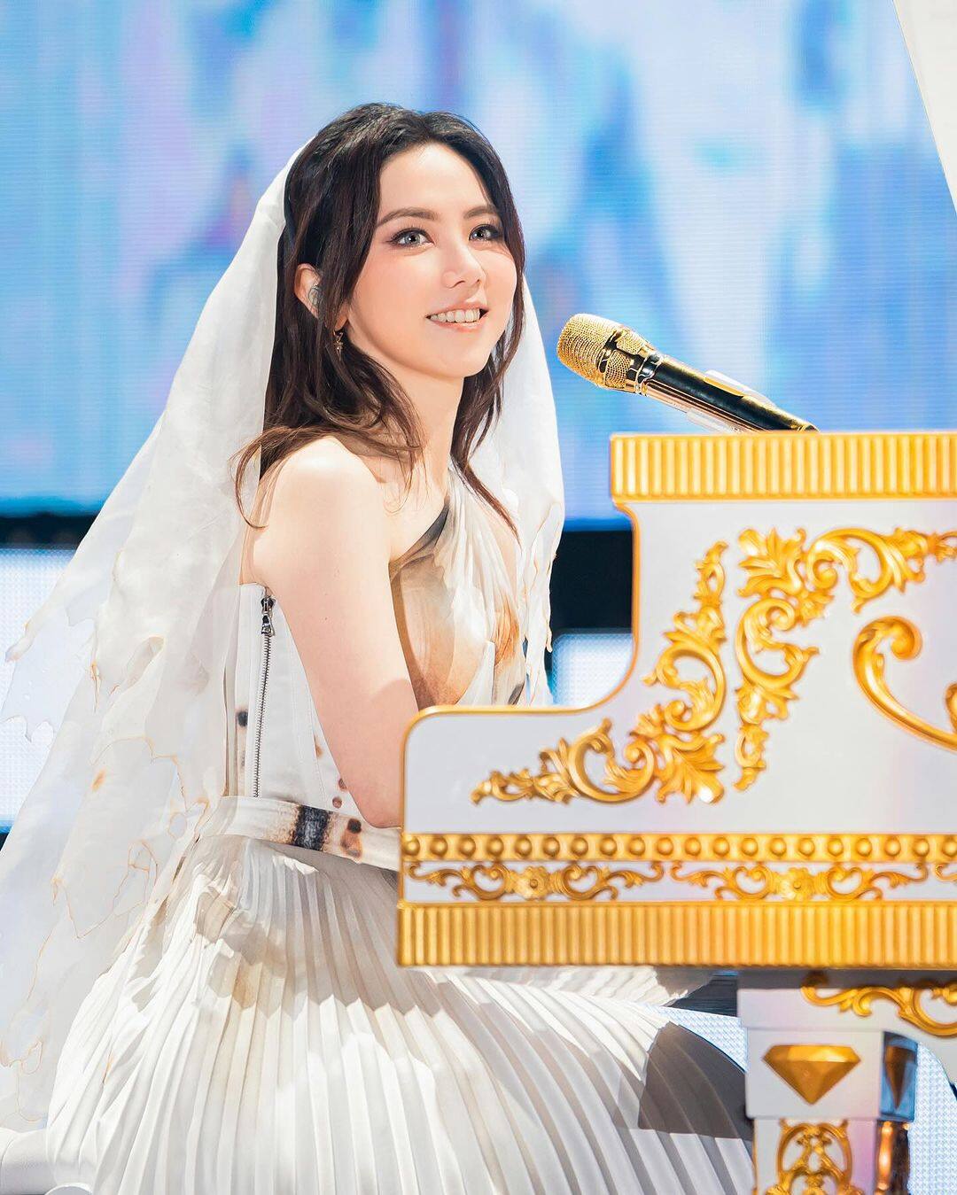 疑似整容女星|31歲GEM鄧紫棋捏鼻力證純天然|薛凱琪、廖碧兒、傅穎樣貌進 疑似整容女星|31歲GEM鄧紫棋捏鼻力證純天然|薛凱琪、廖碧兒、傅穎樣貌進
