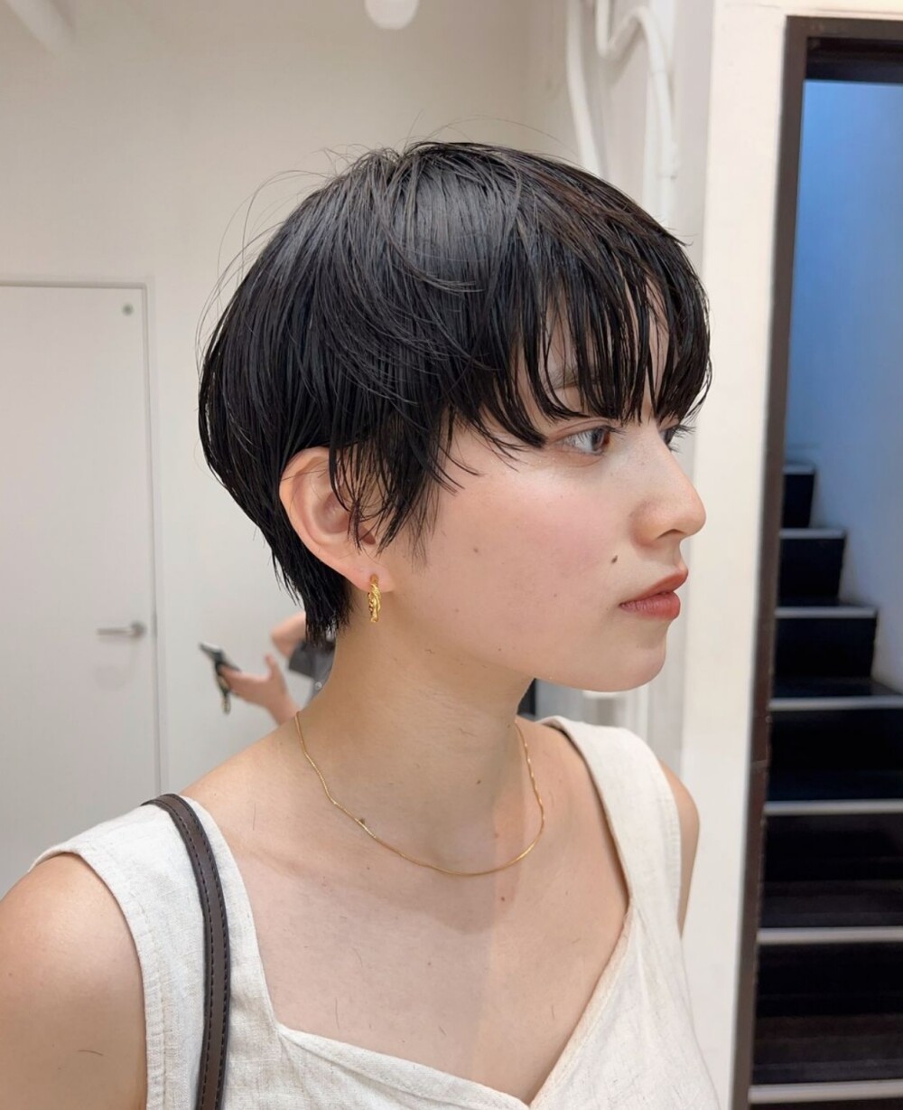 Bob頭髮型圖集｜30+款耳上、及肩、一刀切鮑伯頭｜附不同臉型剪法及整理技巧超顯瘦！