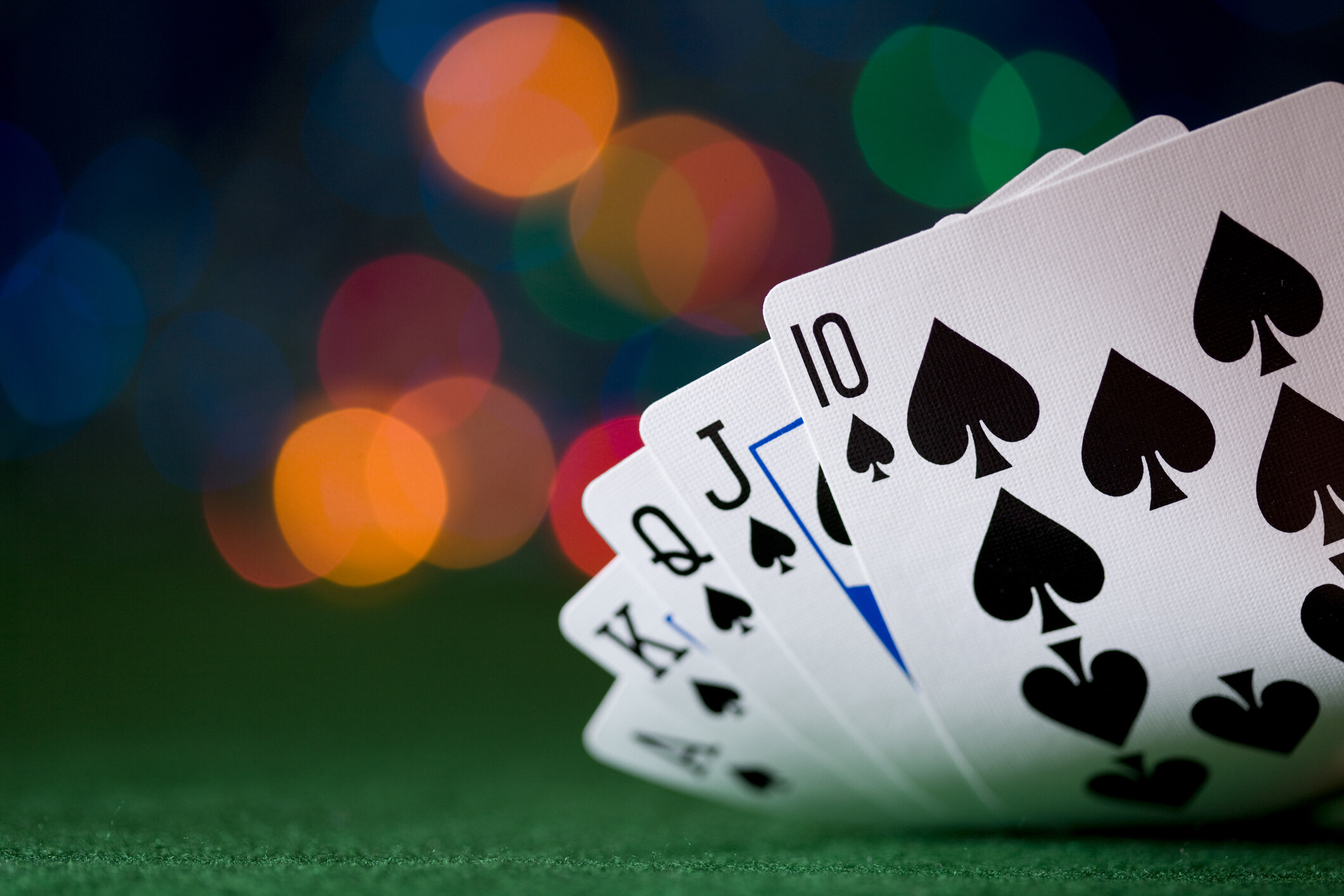 Poker玩法懶人包｜德州撲克新手必讀教學：Poker術語、取技巧最重要竟然是表情管理！