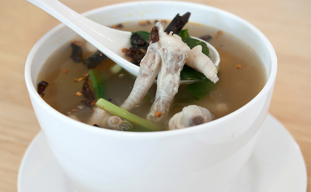 節瓜湯食譜:節瓜眉豆花生雞腳湯 節瓜湯食譜:節瓜眉豆花生雞腳湯