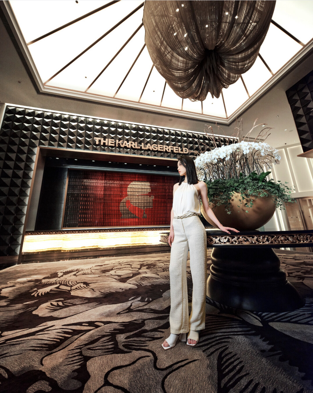 THE KARL LAGERFELD 澳門舉行盛大慶典!老佛爺唯一親自設計酒店:奢華品味住宿、優雅餐飲選擇 THE KARL LAGERFELD 澳門舉行盛大慶典!老佛爺唯一親自設計酒店:奢華品味住宿、優雅餐飲選擇