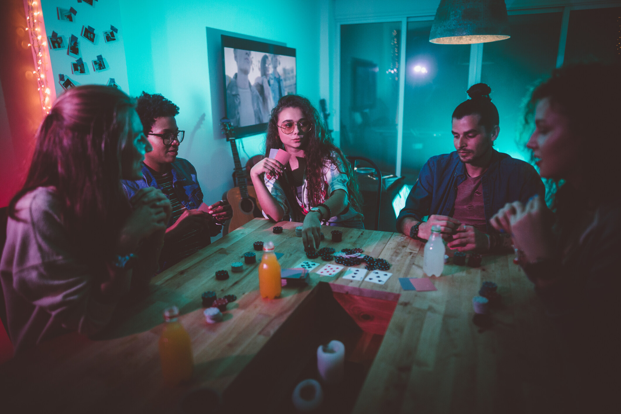 Poker玩法懶人包｜德州撲克新手必讀教學：Poker術語、取技巧最重要竟然是表情管理！