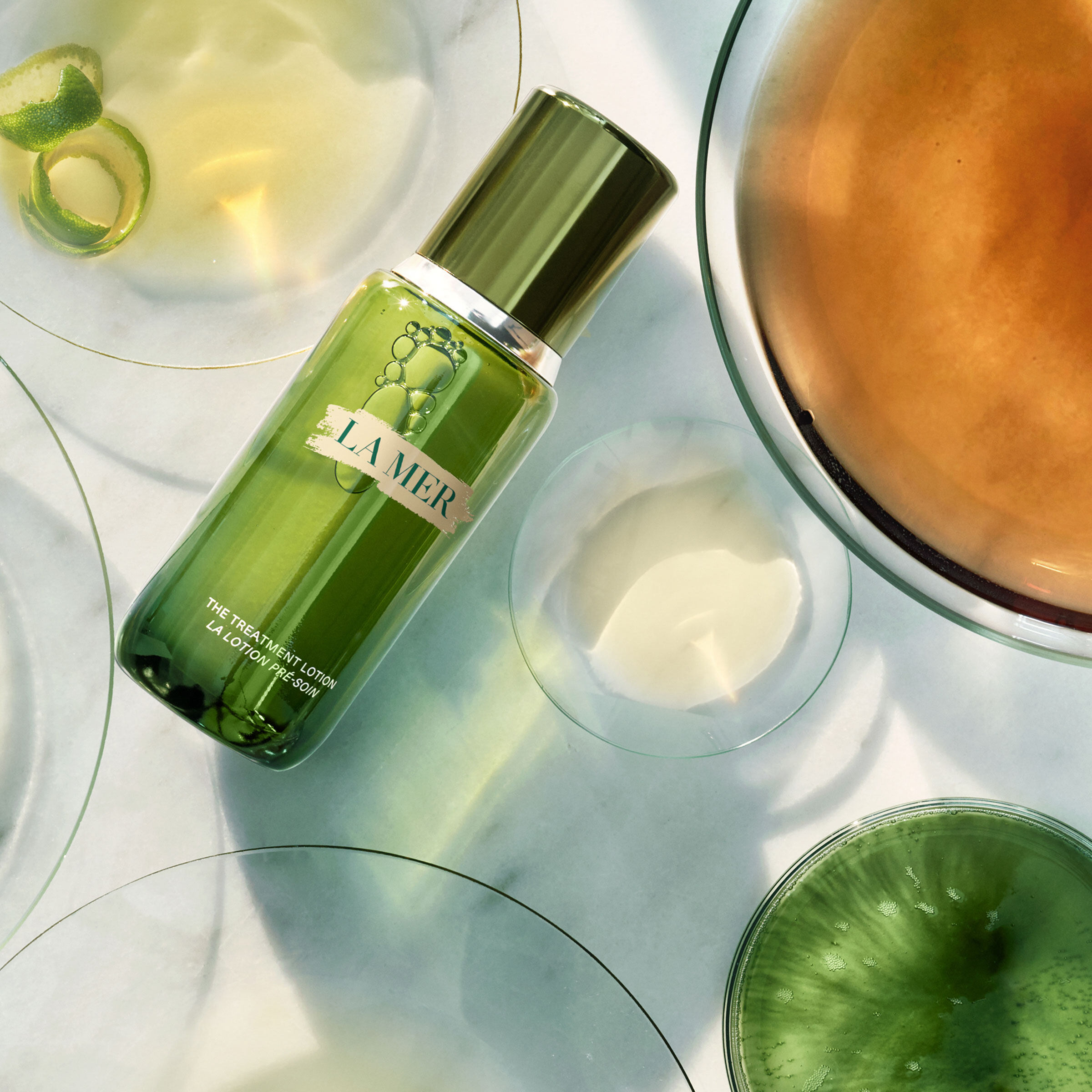 女生不可不試 La Mer Miracle Broth 活膚精華的奇蹟修護！升級配方賦活水潤飽滿的年輕肌膚！