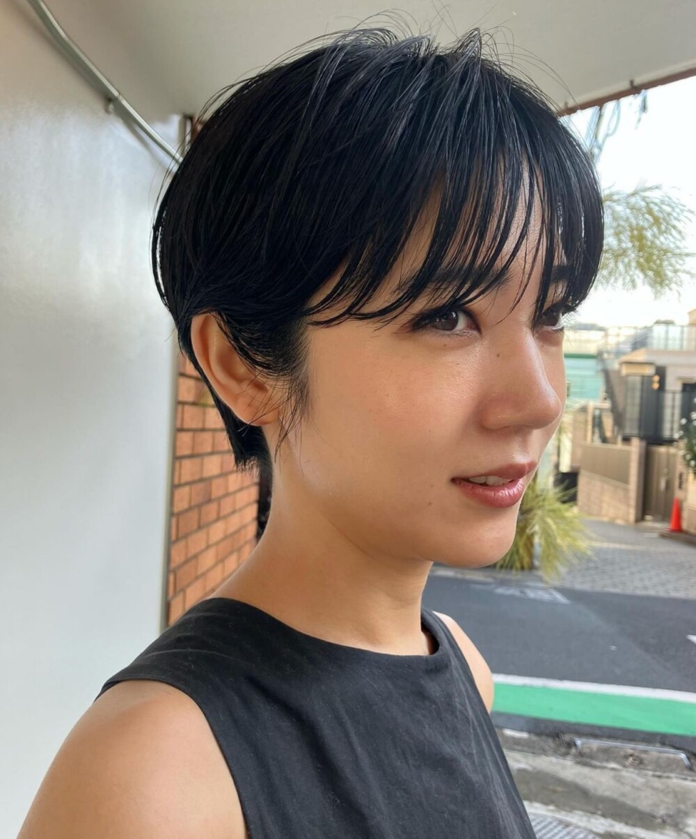 Bob頭髮型圖集｜30+款耳上、及肩、一刀切鮑伯頭｜附不同臉型剪法及整理技巧超顯瘦！
