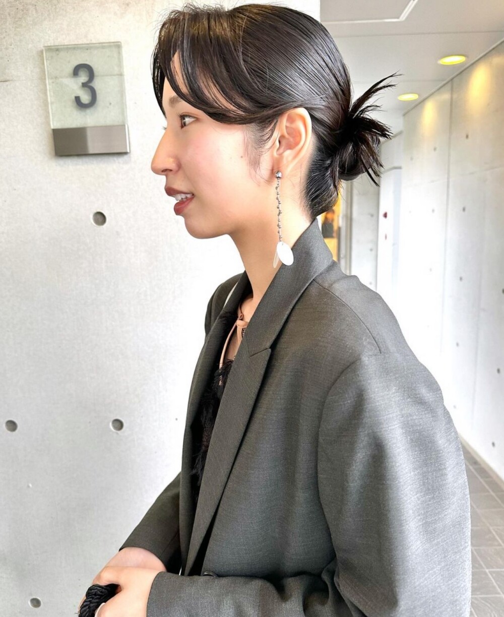 上班髮型推薦10大範本:韓系低馬尾、髮髻、鯊魚夾髮型|易整理簡潔好感度up! 上班髮型推薦10大範本:韓系低馬尾、髮髻、鯊魚夾髮型|易整理簡潔好感度up!
