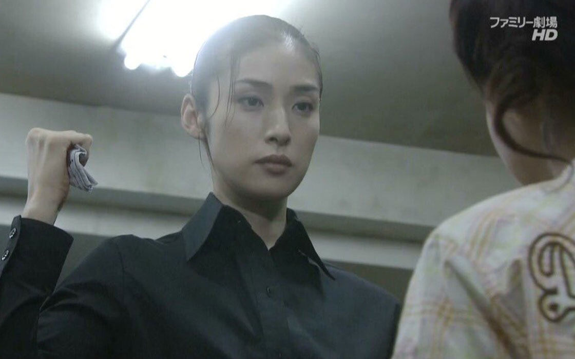 50+美魔女|日劇女王天海祐希熟齡保養全在細節 注重咀嚼習慣、刷牙踮腳 50+美魔女|日劇女王天海祐希熟齡保養全在細節 注重咀嚼習慣、刷牙踮腳