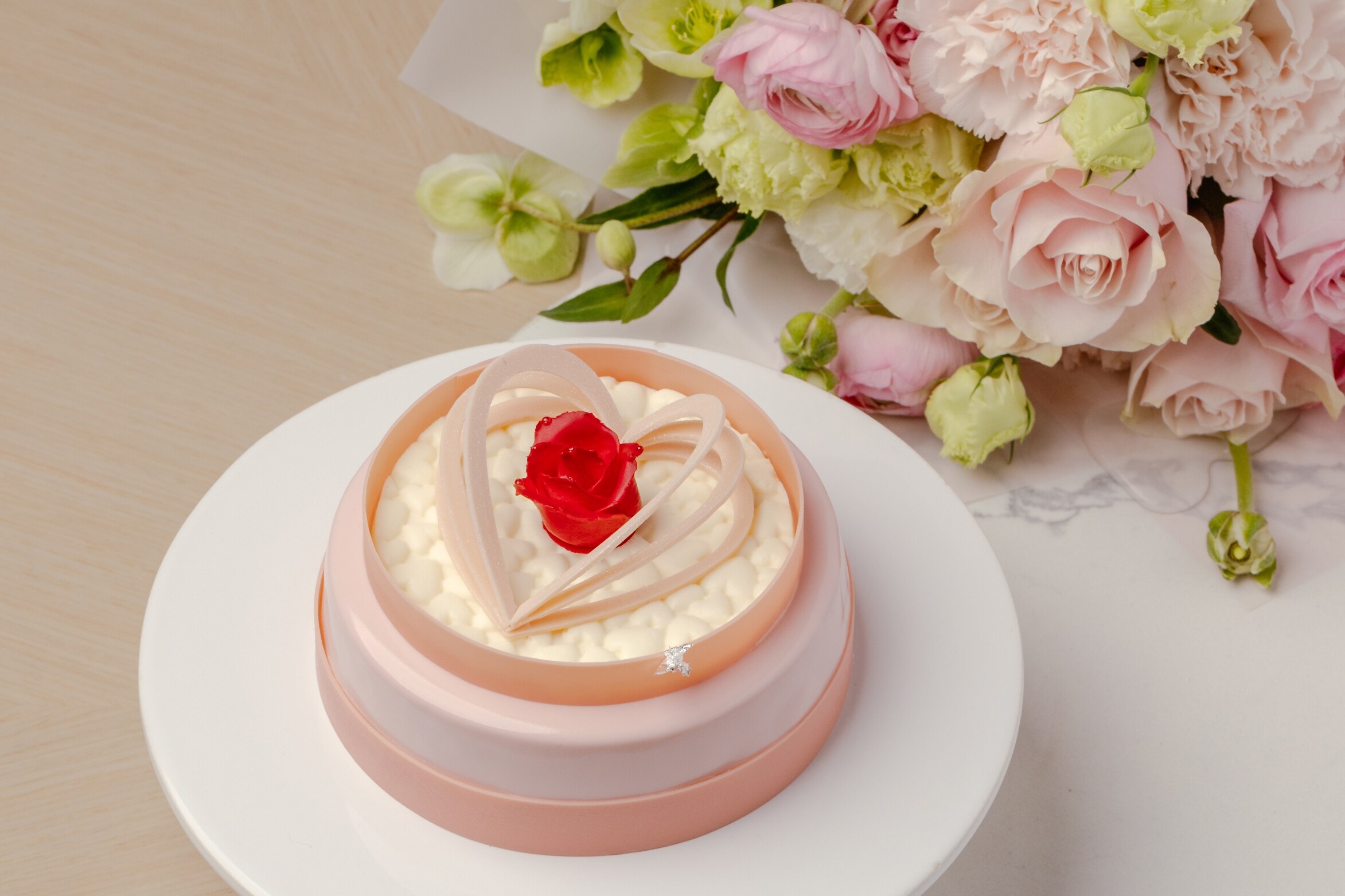 情人節蛋糕2024｜10＋女友收到後會冧爆的蛋糕推介：心形拿破崙/玫瑰造型/無蛋奶款式