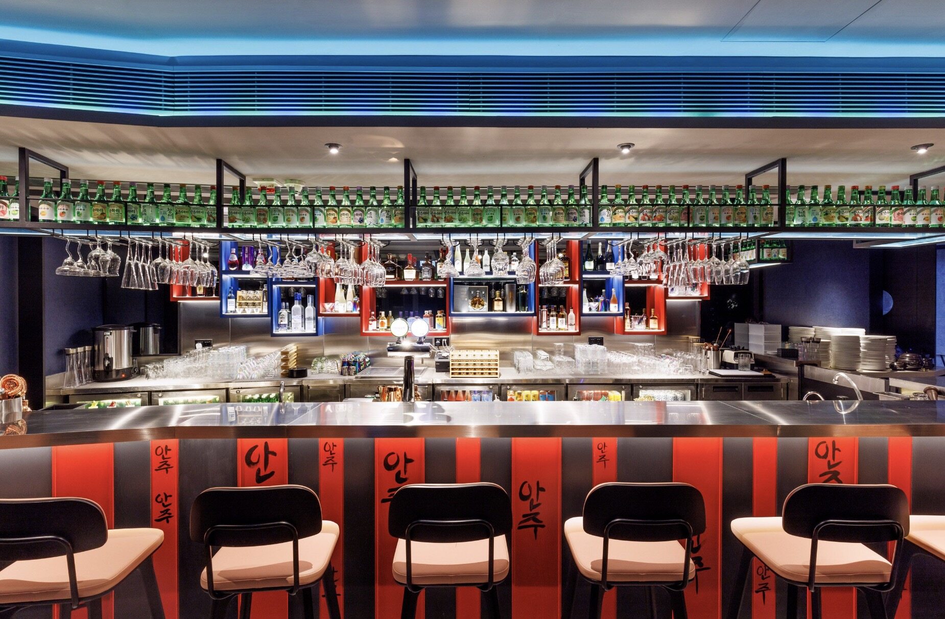 酒吧推介｜15間香港Happy Hour飲酒好去處：特色cocktail、中環人氣打卡Bar
