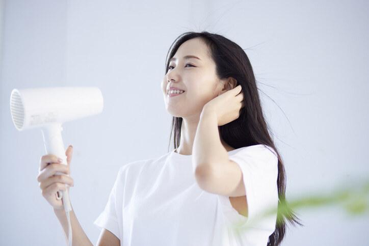 風筒怎樣揀?負離子vs 陶瓷等種類分別功效全分析|Watt數比較、燶味解決一文看清 風筒怎樣揀?負離子vs 陶瓷等種類分別功效全分析|Watt數比較、燶味解決一文看清
