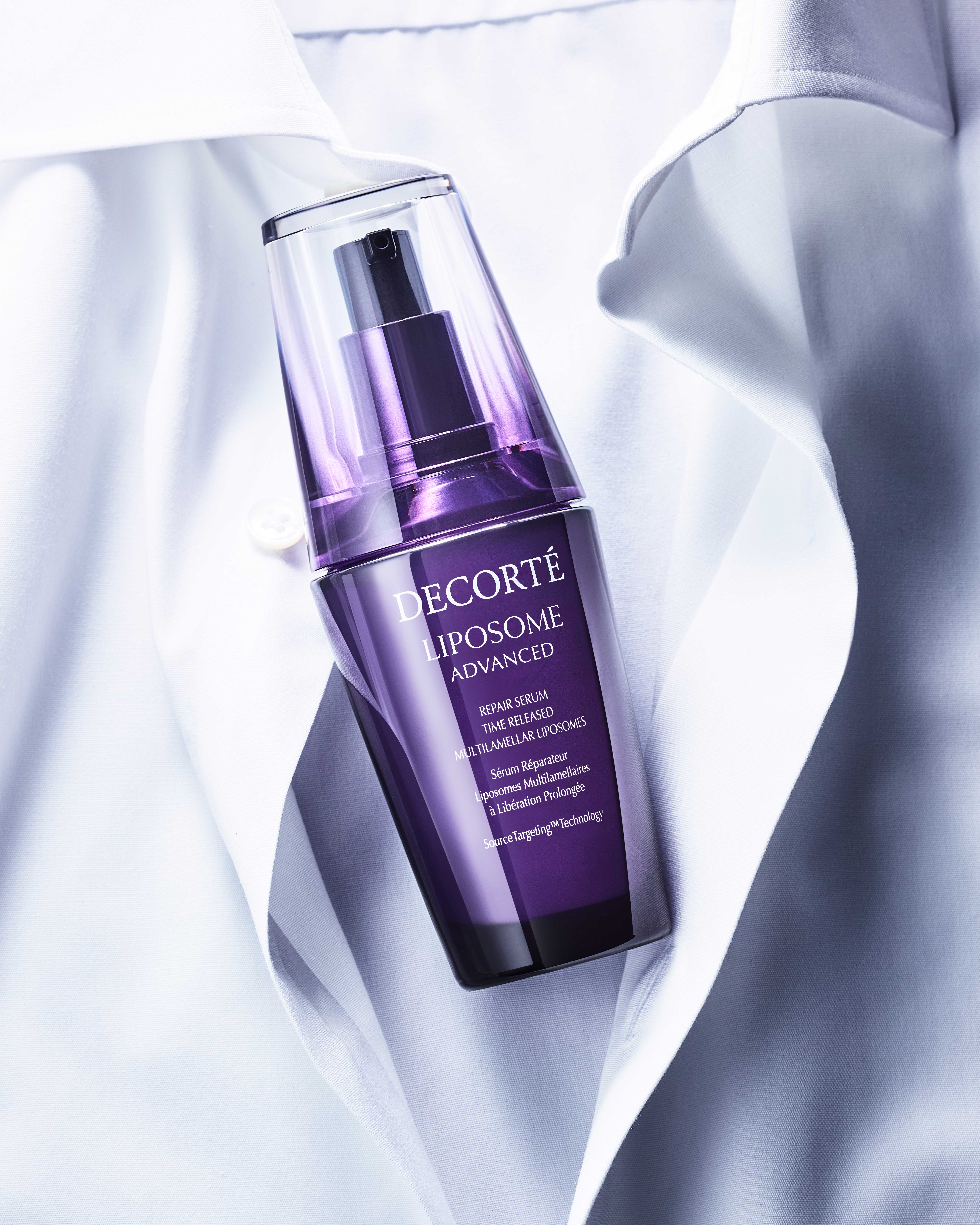 極緻養分融入肌膚，締造智慧型分層修護｜DECORTÉ LIPOSOME Advanced眼部精華，一抹綻放明眸神采