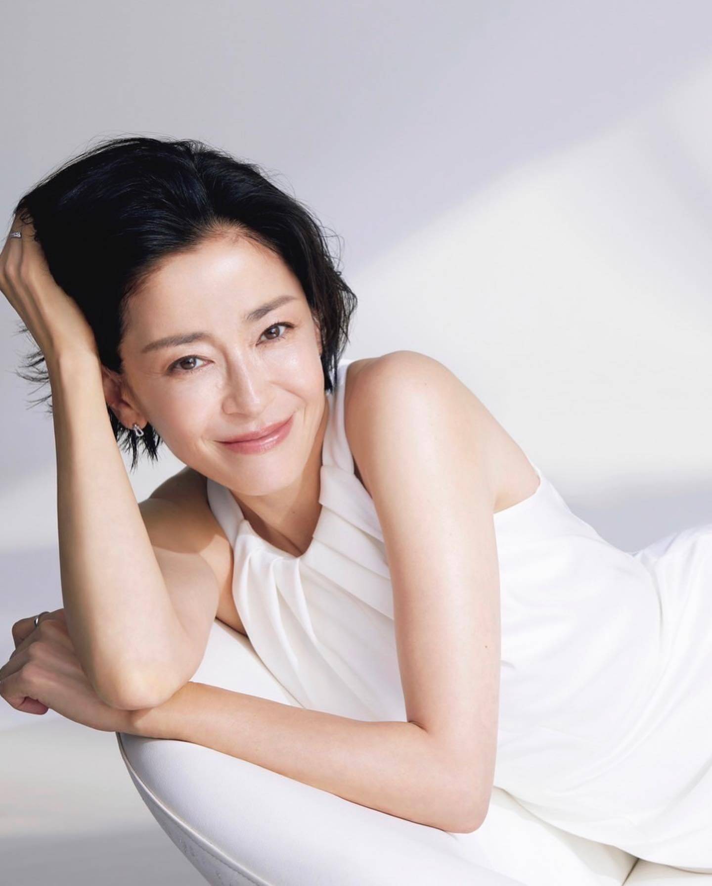 宮澤理惠｜日劇《宛如阿修羅》擔正做女主艷麗復出 凍齡神顏全靠以油養膚 傳奇人生故事誇張過拍劇