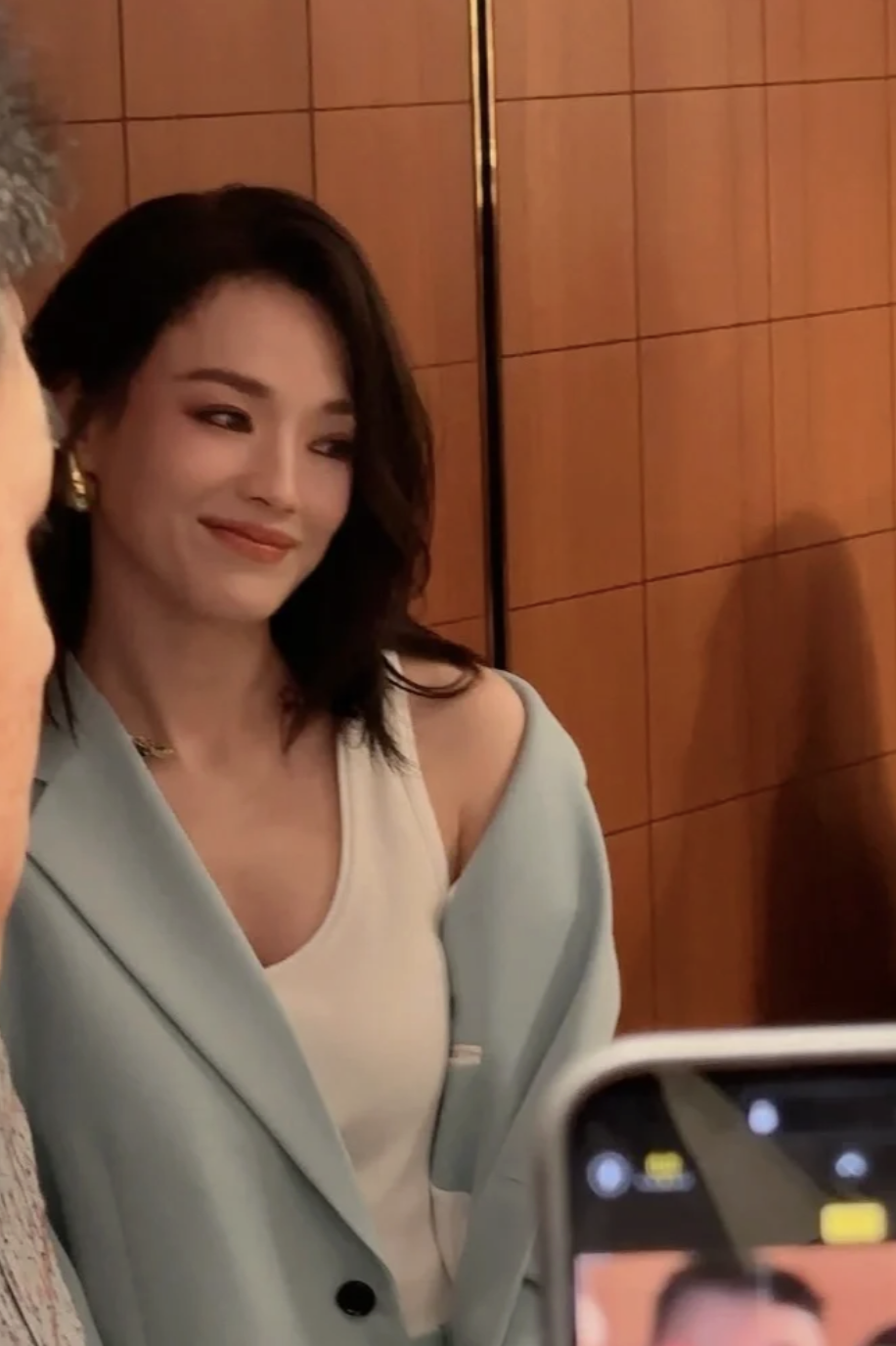舒淇絕美現身獲讚靚過36歲劉亦菲|脫離濾鏡仍然美艷 拆解性感女神化妝保養秘密 舒淇絕美現身獲讚靚過36歲劉亦菲|脫離濾鏡仍然美艷 拆解性感女神化妝保養秘密