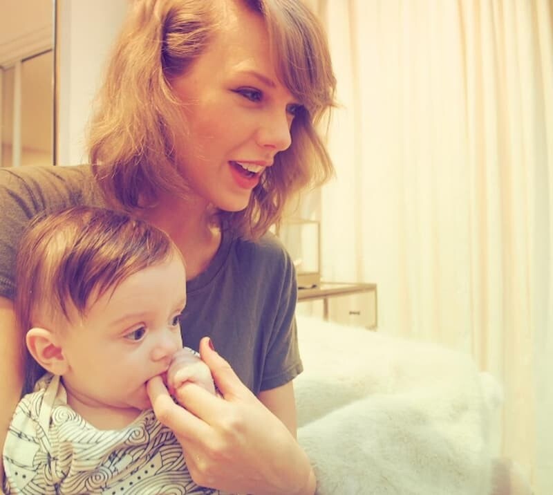 Taylor Swift巡唱勁賺豪派獎金!回顧美國天后7個暖心善舉:買屋送大肚粉絲、捐款助弱 Taylor Swift巡唱勁賺豪派獎金!回顧美國天后7個暖心善舉:買屋送大肚粉絲、捐款助弱