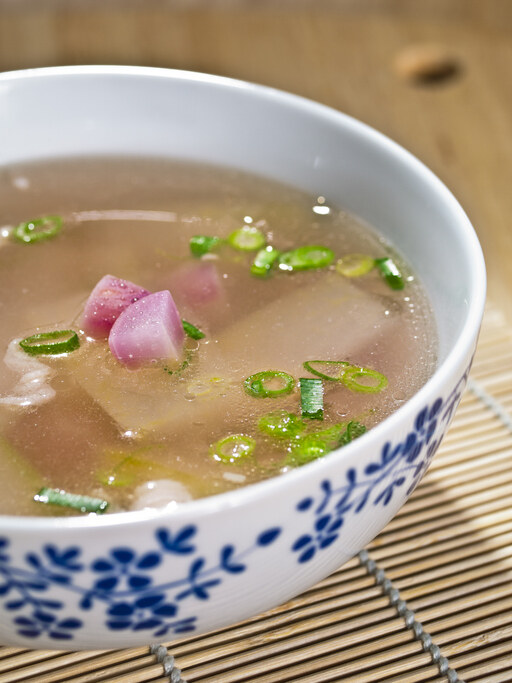 簡單清熱湯水推介：勝瓜冬瓜薏米湯