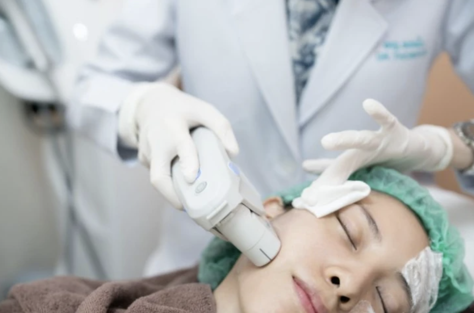 膠原槍是甚麼？非入侵式緊膚療程懶人包：原理、效果、價錢、副作用一文看清