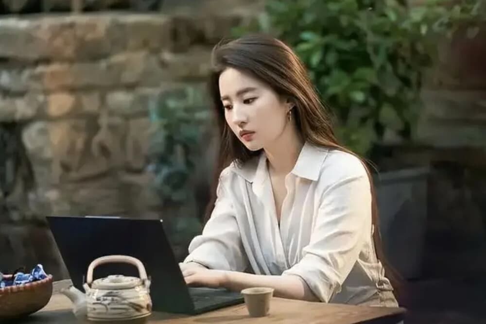 劉亦菲《玫瑰的故事》再爆紅!「5天輕斷食減肥法」熱爆小紅書 「仙女姐姐」靠飲食調節打造勻稱體態 劉亦菲《玫瑰的故事》再爆紅!「5天輕斷食減肥法」熱爆小紅書 「仙女姐姐」靠飲食調節打造勻稱體態