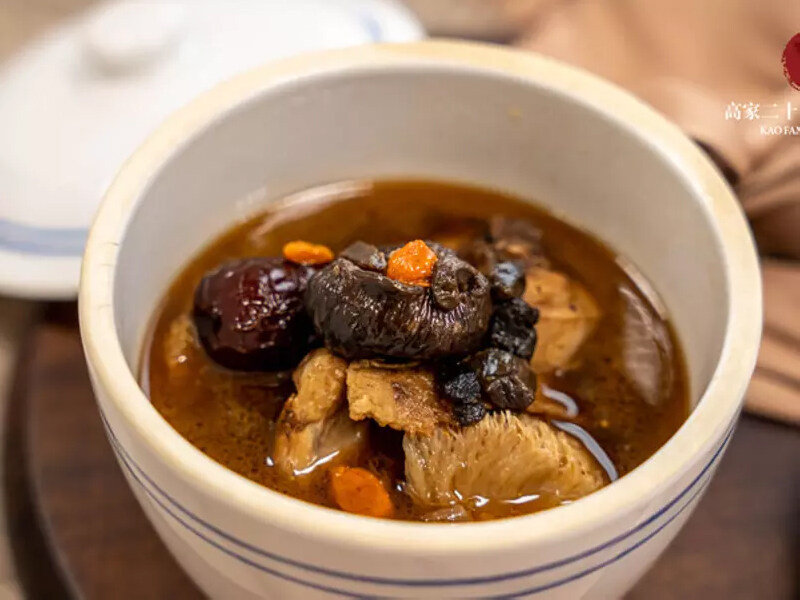 燉湯食譜：猴頭菇燉雞腿湯