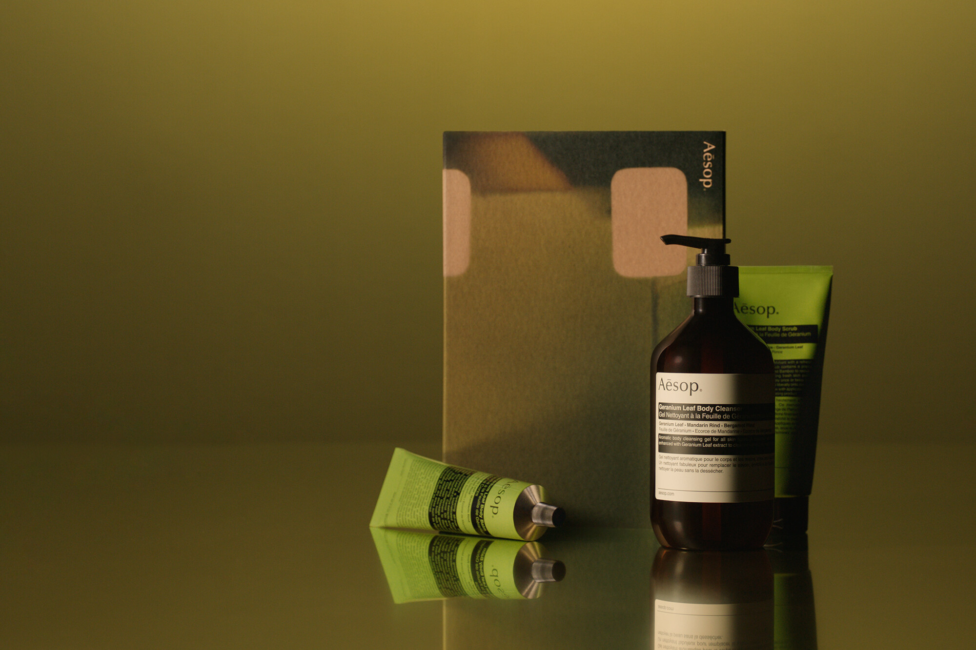 聖誕套裝2024|20+限定護膚品、化妝、香水禮盒必買set裝 Diptyque、Fresh、Aesop等總覽(持續更新) 聖誕套裝2024|20+限定護膚品、化妝、香水禮盒必買set裝 Diptyque、Fresh、Aesop等總覽(持續更新)