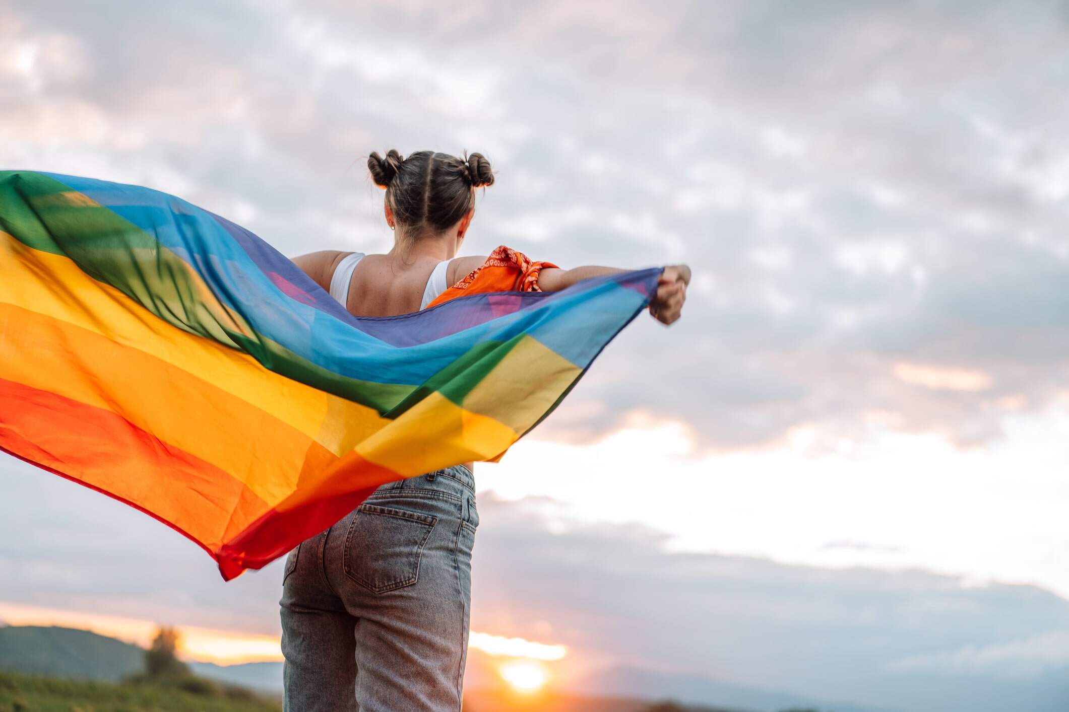 LGBTQ+小知識｜解構LGBT 5大迷思：Pride Month的由來、無性別是什麼、「彩虹旗」隱藏意義
