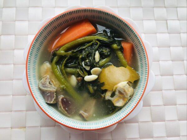 西洋菜湯食譜｜「冬天之寶」配搭羅漢果、海底椰滋潤呼吸道！十大湯水推薦