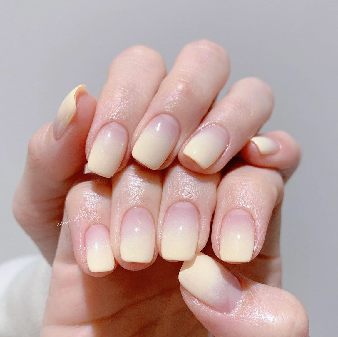 法式指甲：「簡約版」French Nail配色及款式圖集仙氣易襯｜附指甲油推薦