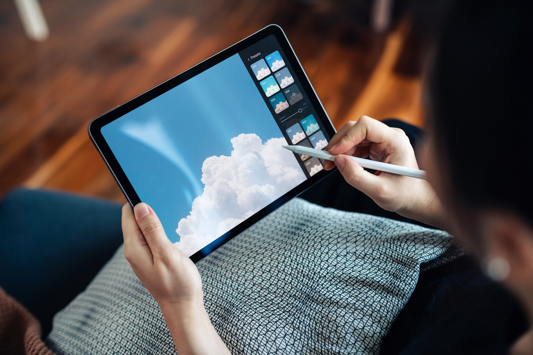 執相App| iOS 18最新AI修圖功能 簡易P圖消除路人!8款修圖App推薦:瘦身、夢幻天空 執相App| iOS 18最新AI修圖功能 簡易P圖消除路人!8款修圖App推薦:瘦身、夢幻天空