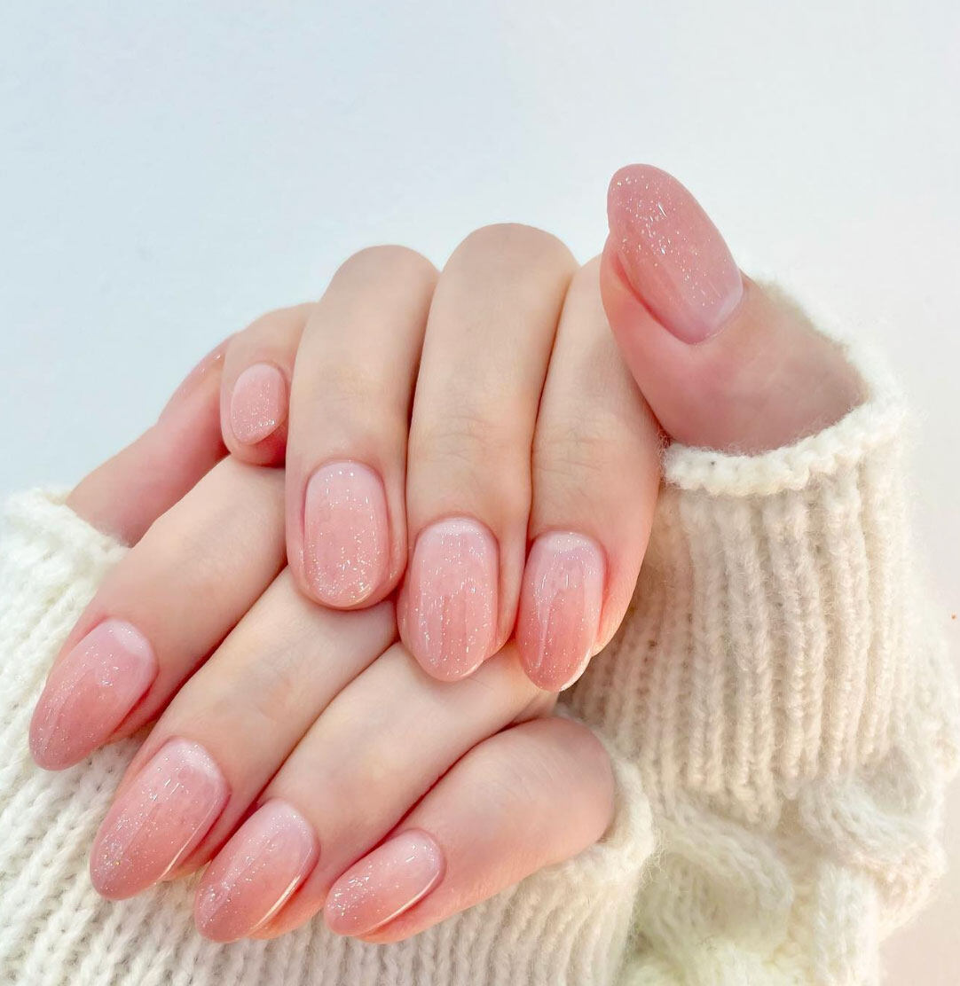法式指甲：「簡約版」French Nail配色及款式圖集仙氣易襯｜附指甲油推薦