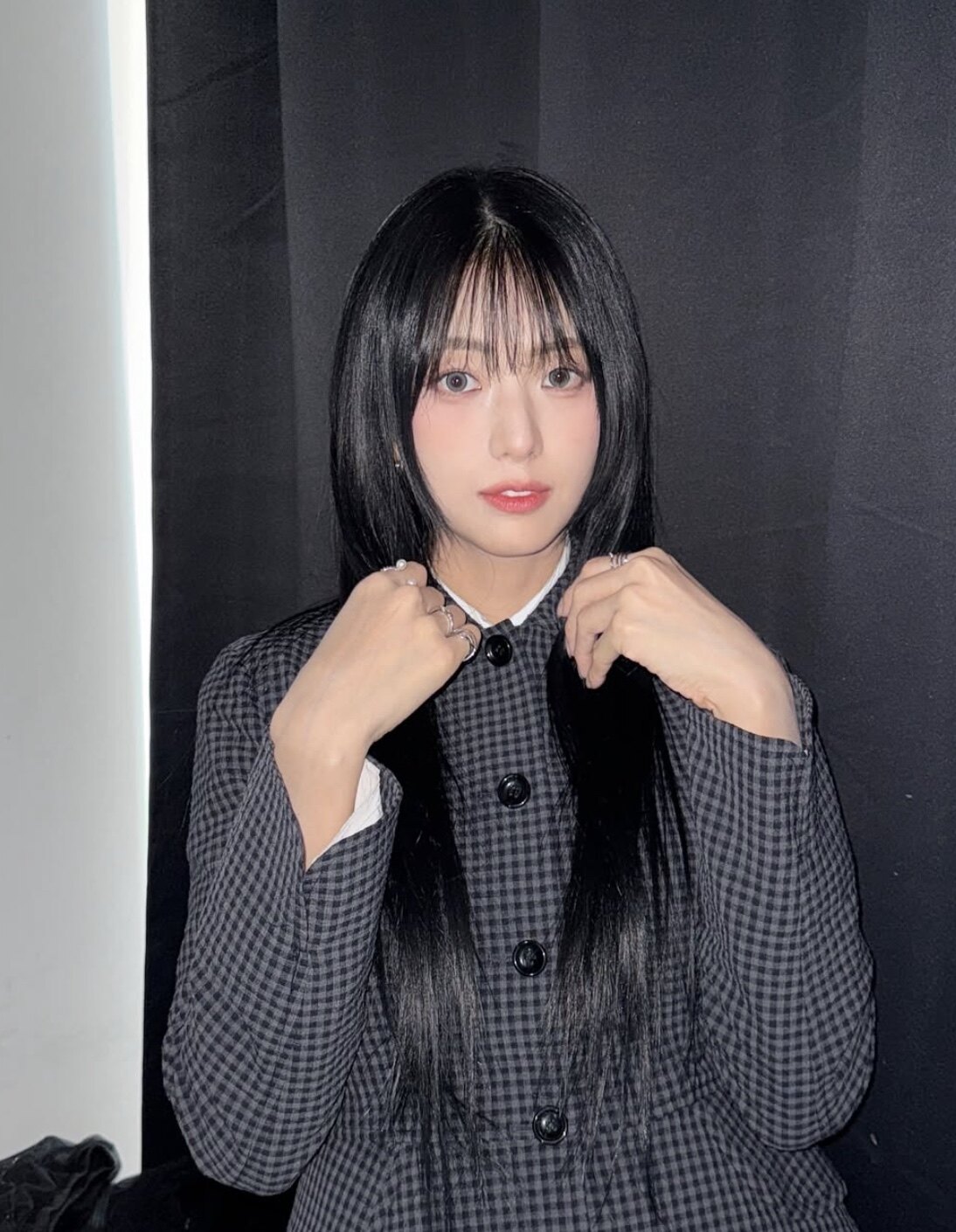 Jisoo姐姐正式出道！金智允IG起底姊妹合照 35歲兩子之母10月出演真人騷《Super Seller》