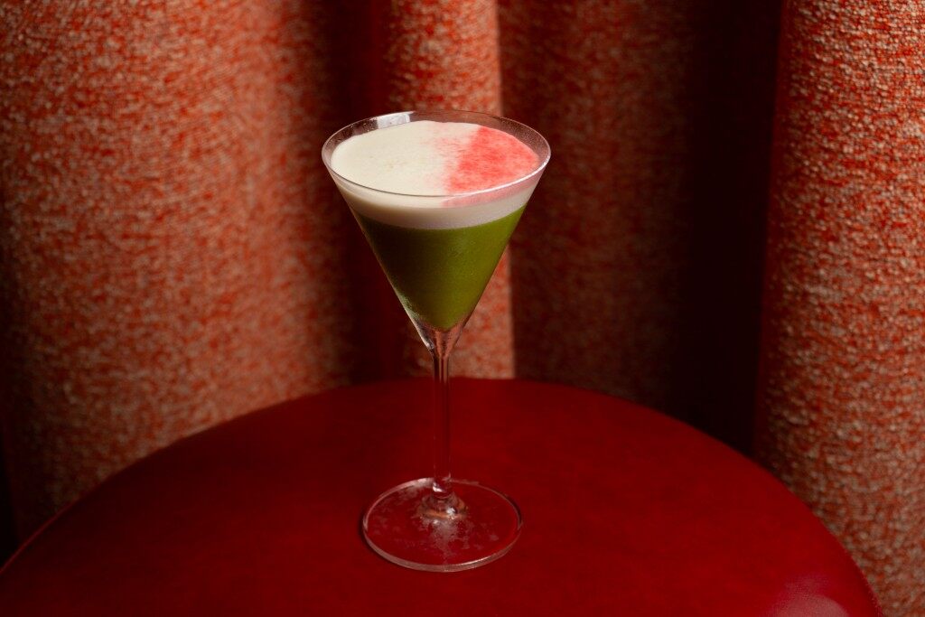 酒吧推介｜20間香港Happy Hour飲酒好去處：70年代華麗復古風、發光波波池