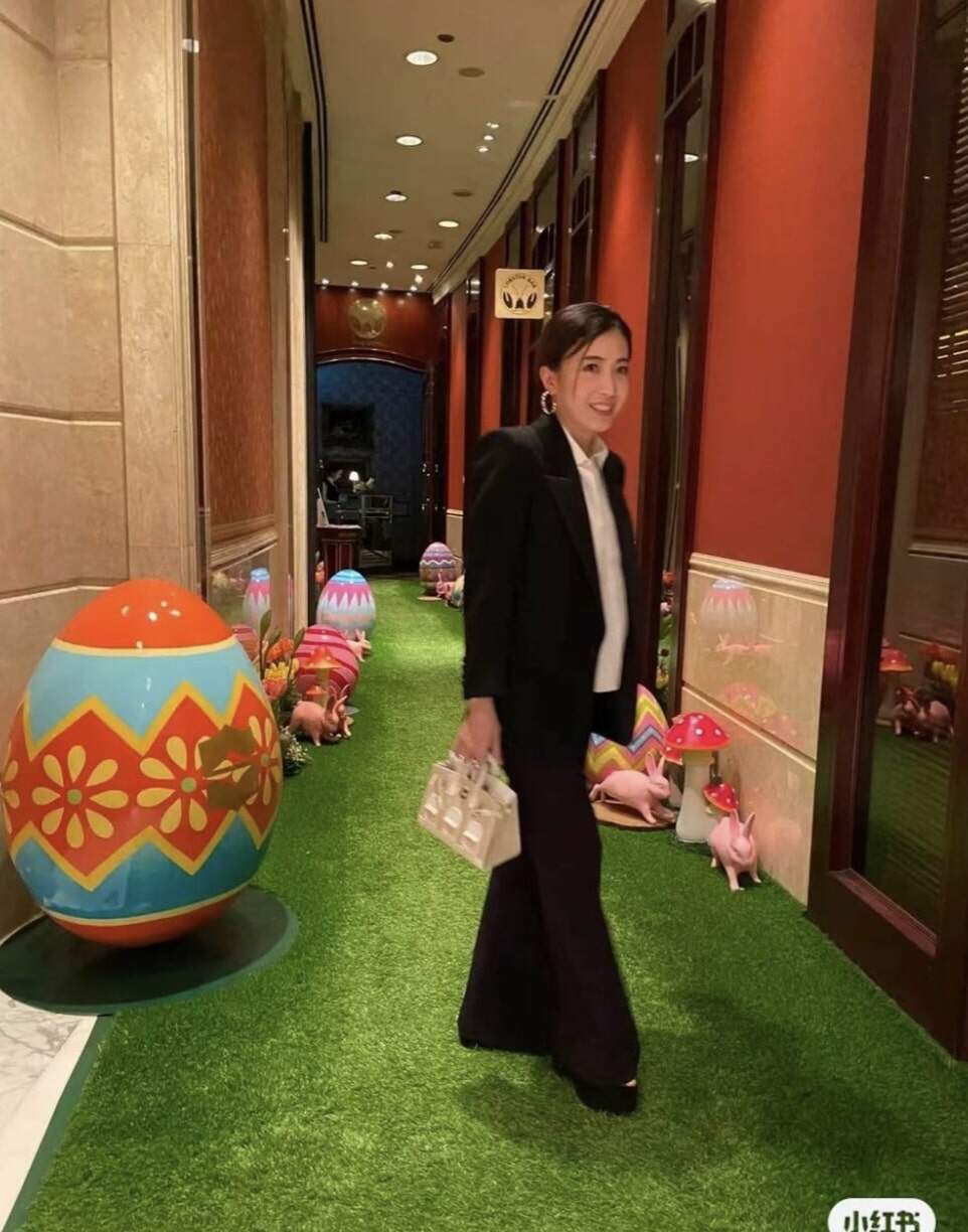 $2萬起入門級Hermès手袋｜除了Garden bag、Herbag還有哪些袋款？必入手絲巾綁手袋更