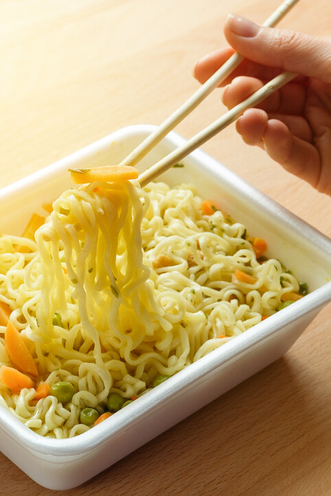 即食麵一定肥?6大類型即食麵卡路里比較 營養師教你健康食法 即食麵一定肥?6大類型即食麵卡路里比較 營養師教你健康食法
