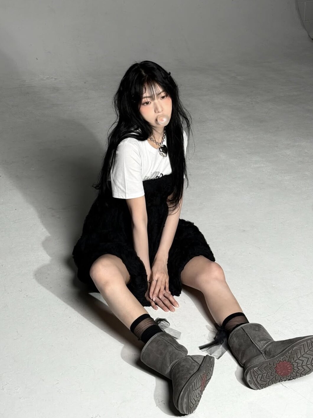 Jisoo姐姐正式出道！金智允IG起底姊妹合照 35歲兩子之母10月出演真人騷《Super Seller》