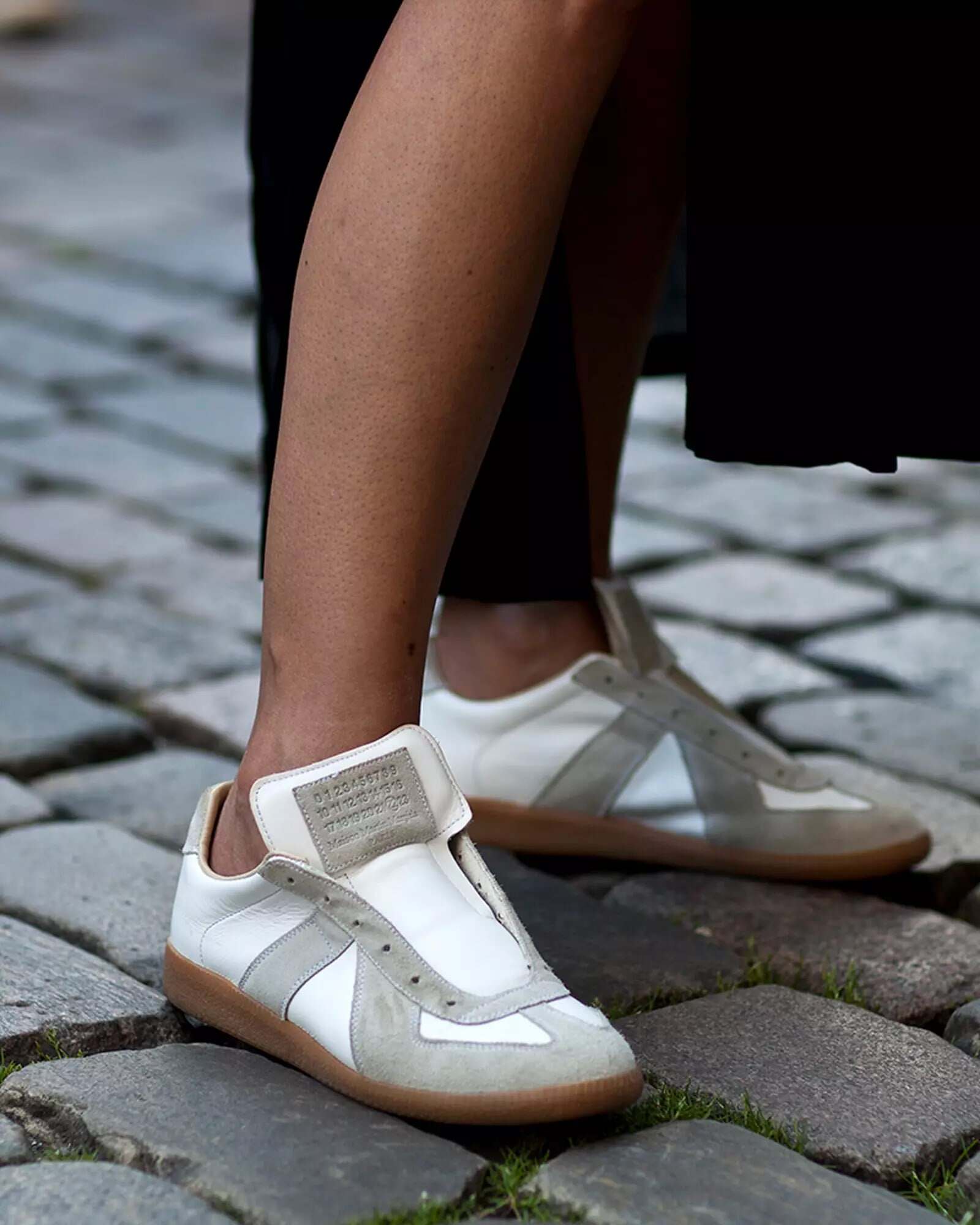 波鞋推介 2023|女生必備經典鞋款 6 選,Adidas Samba、Nike Dunk Low、Margiela Replica波鞋這樣穿造型提案 波鞋推介 2023|女生必備經典鞋款 6 選,Adidas Samba、Nike Dunk Low、Margiela Replica波鞋這樣穿造型提案