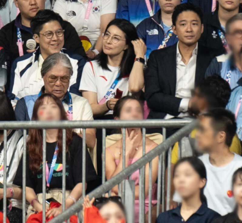 郭晶晶現身奧運擔任「最美裁判長」｜慳錢闊太公開3招護膚秘訣 豪門貴婦竟甚少去美容院？