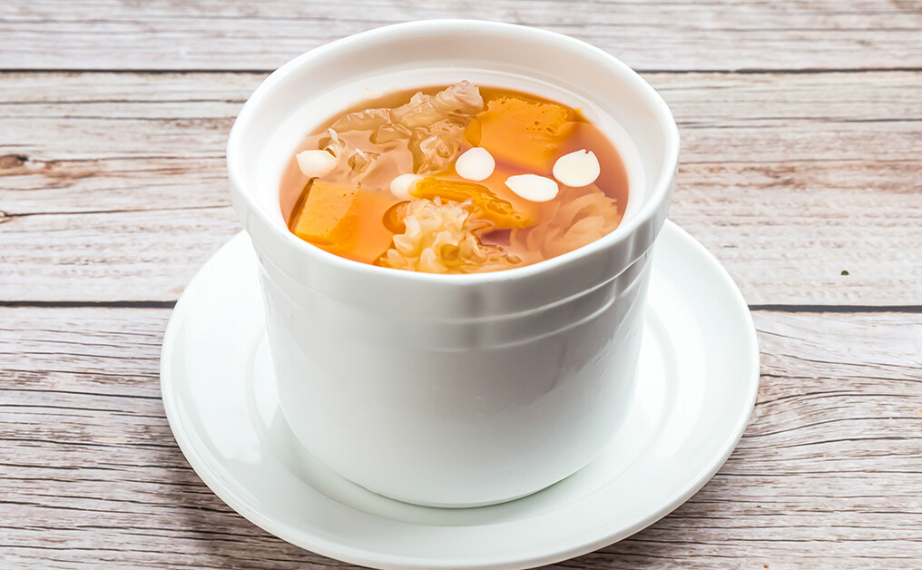 坐月湯水食譜：木瓜花生豬腳湯