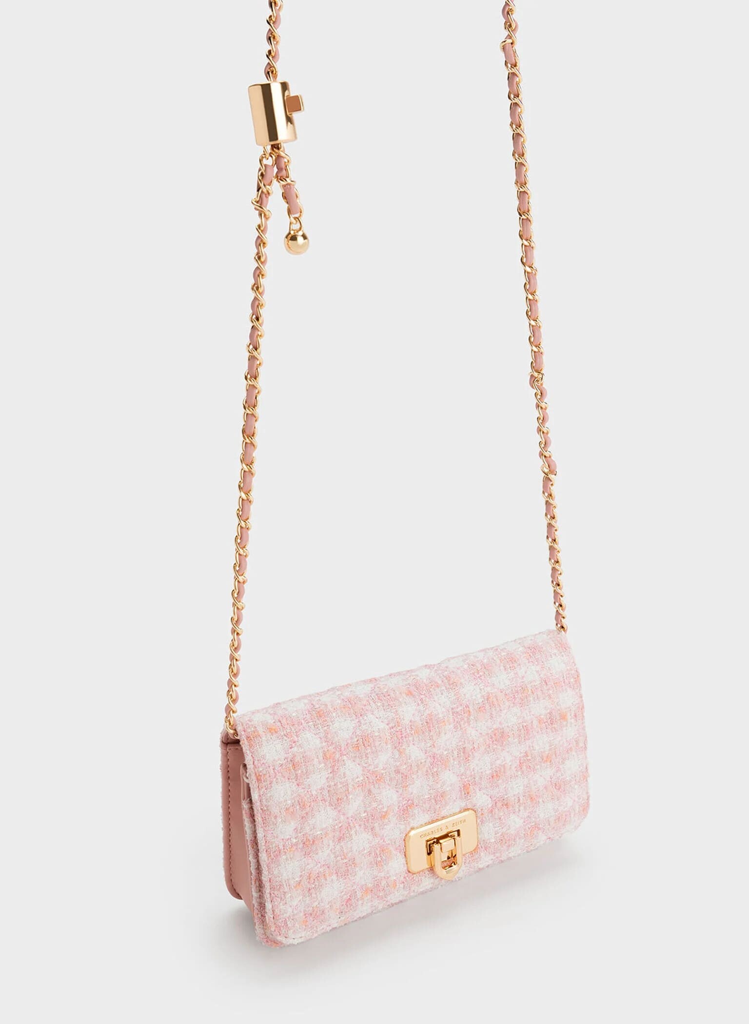CHARLES & KEITH 獨家購物優惠盡在COSMO 💝 犒賞自己的年未購物清單:10款今季必收手袋! CHARLES & KEITH 獨家購物優惠盡在COSMO 💝 犒賞自己的年未購物清單:10款今季必收手袋!