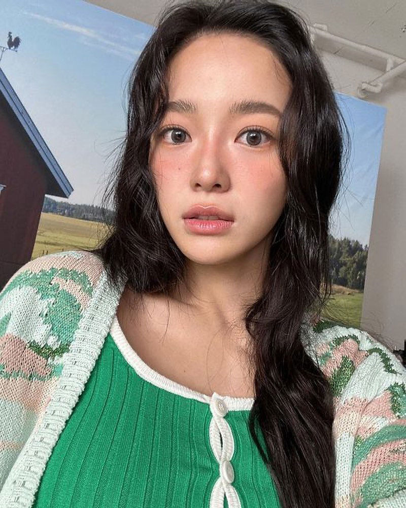 幼態妝是甚麼?韓國女團New Jeans化妝師示範幼態妝容10大重點 跟著畫減齡顯小臉 幼態妝是甚麼?韓國女團New Jeans化妝師示範幼態妝容10大重點 跟著畫減齡顯小臉
