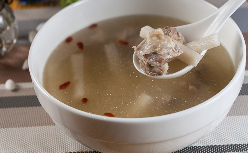 潤肺湯水推薦:淮山茨實鱷魚肉湯 潤肺湯水推薦:淮山茨實鱷魚肉湯