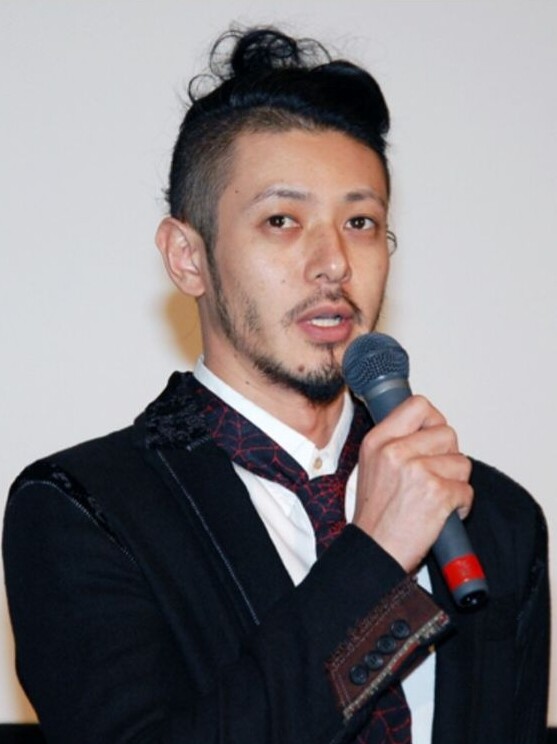 男士髮型｜10大範本推薦：清爽Buzz Cut、霸氣Slicked Back、不羈丸子頭，易整理男神味倍增