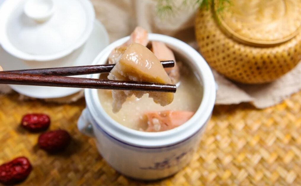 潤肺湯水推薦:生地豬蹄湯 潤肺湯水推薦:生地豬蹄湯