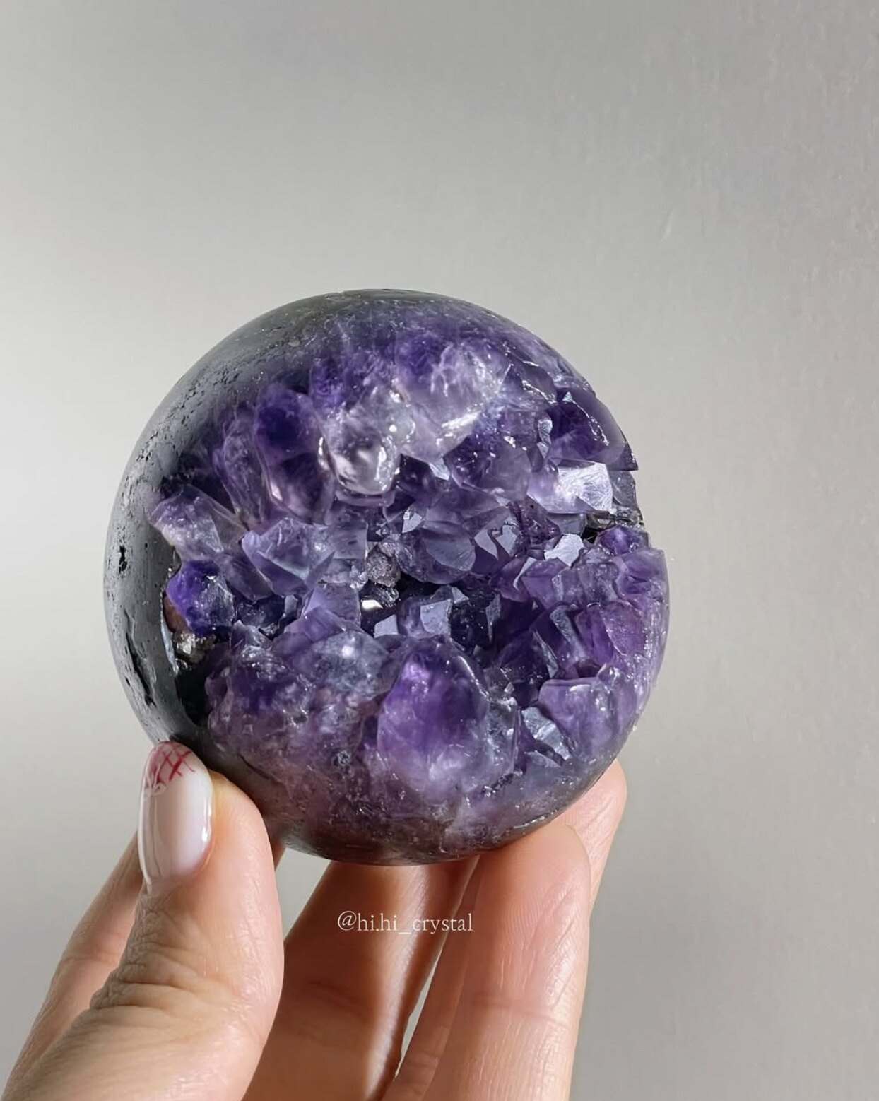 紫水晶｜二月份的誕生石 💜 有助鎮定安神、靈性與智慧並存的夢幻「智慧之石」！