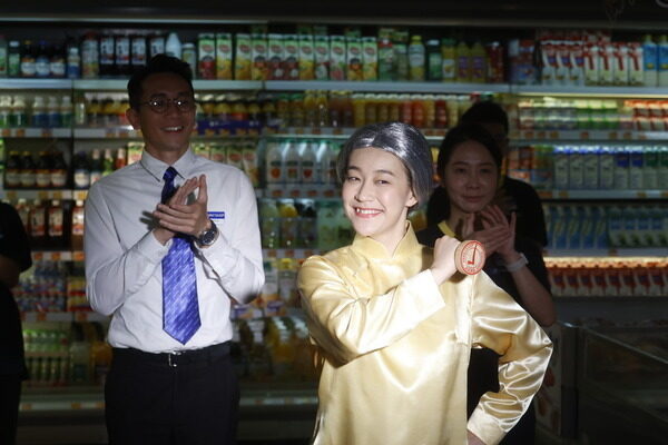 《膠戰》阿正「痴女」大翻身!DJ轉型做幕前 廣告小天后吸金創業開咖啡店 《膠戰》阿正「痴女」大翻身!DJ轉型做幕前 廣告小天后吸金創業開咖啡店