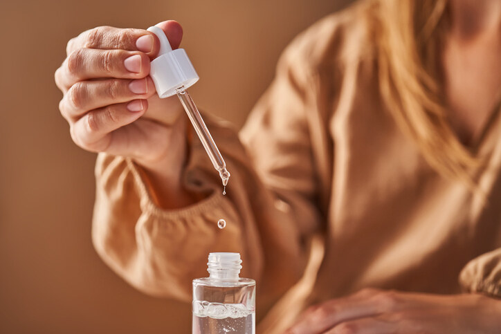 透明質酸功效是甚麼?口服、注射、塗抹分別詳細比較|必知副作用及使用風險 透明質酸功效是甚麼?口服、注射、塗抹分別詳細比較|必知副作用及使用風險