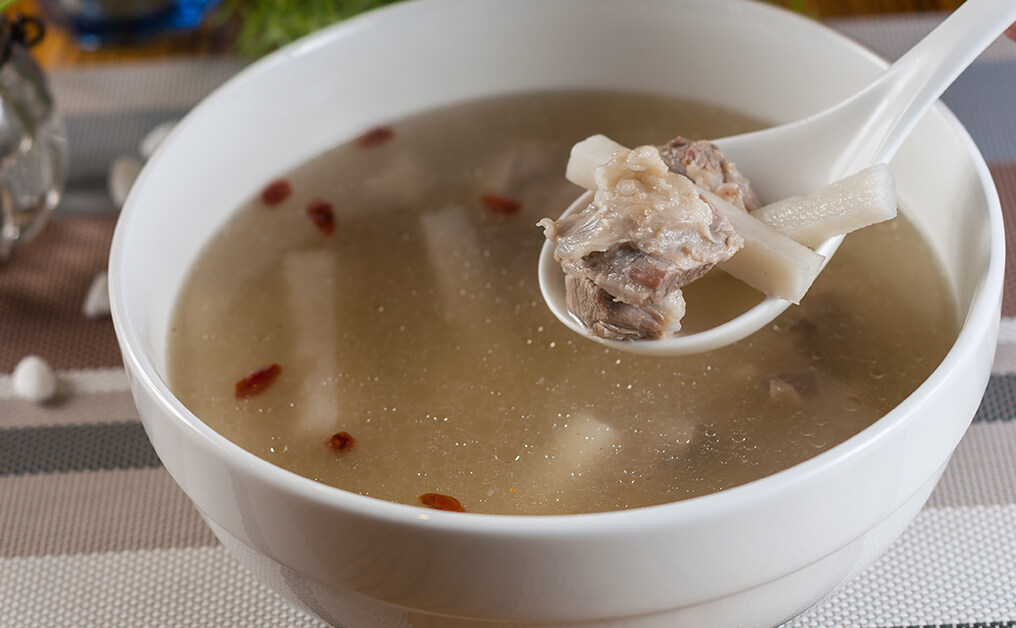 濕氣重食療推薦:茯苓蓮子燉瘦肉 濕氣重食療推薦:茯苓蓮子燉瘦肉