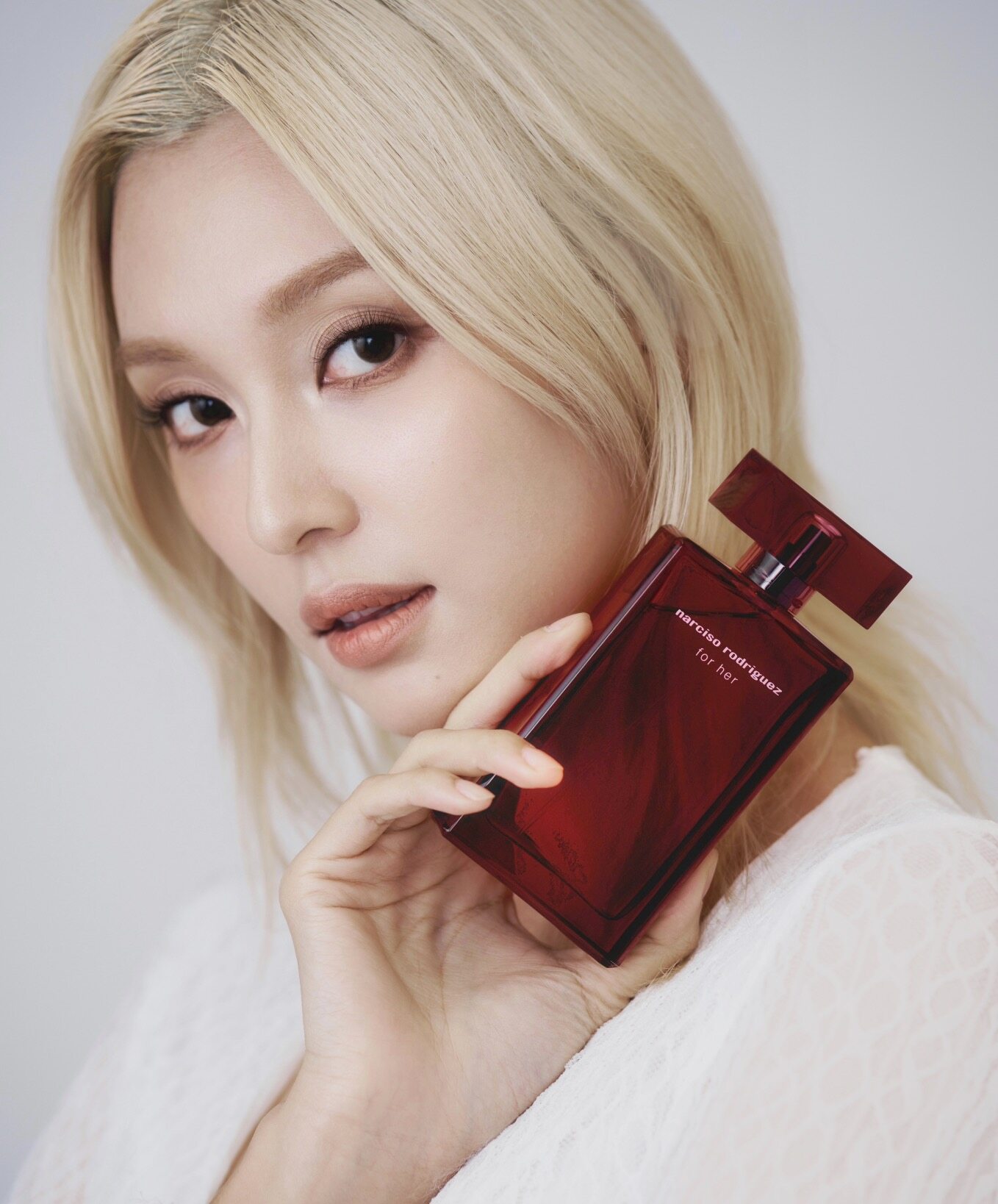 散發女性優雅氣質!一秒定情專屬「她」的命定香氣:全新narciso rodriguez for her intense淡香精 散發女性優雅氣質!一秒定情專屬「她」的命定香氣:全新narciso rodriguez for her intense淡香精