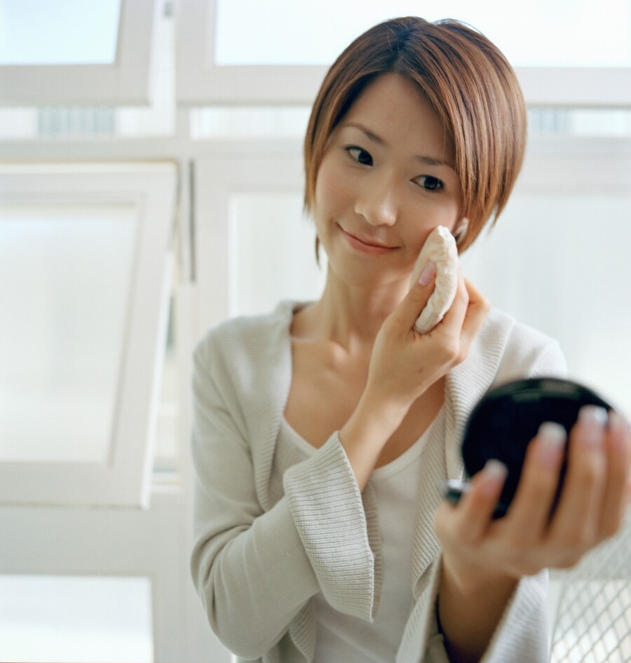 粉餅5大用法｜必學「韓式濕用法」｜碎粉掃、粉撲等配搭上妝打造零粉感底妝
