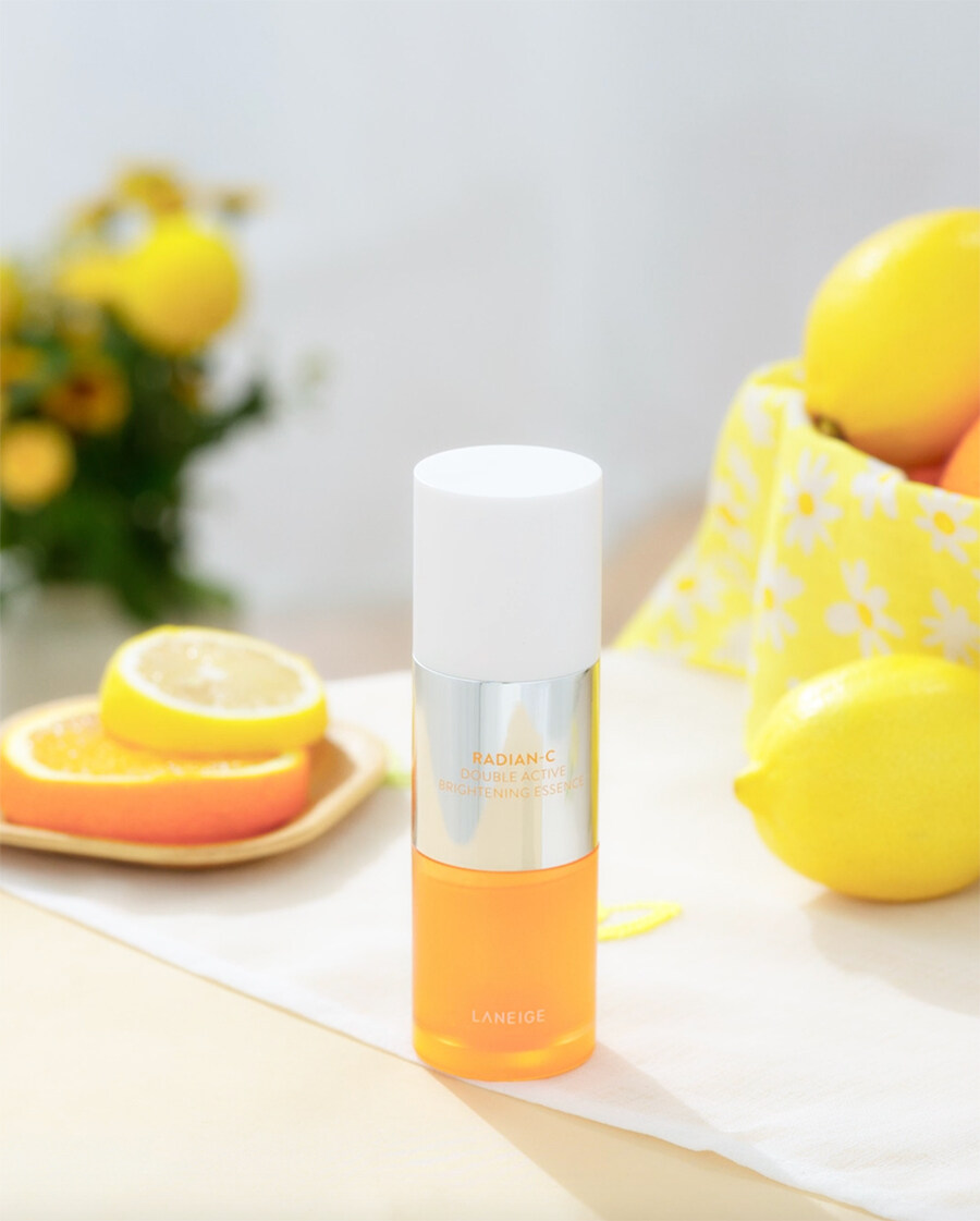 一瓶徹底去黃、亮白、淡印、緊緻|LANEIGE 維C膠原雙精華,打造原生水光肌 一瓶徹底去黃、亮白、淡印、緊緻|LANEIGE 維C膠原雙精華,打造原生水光肌