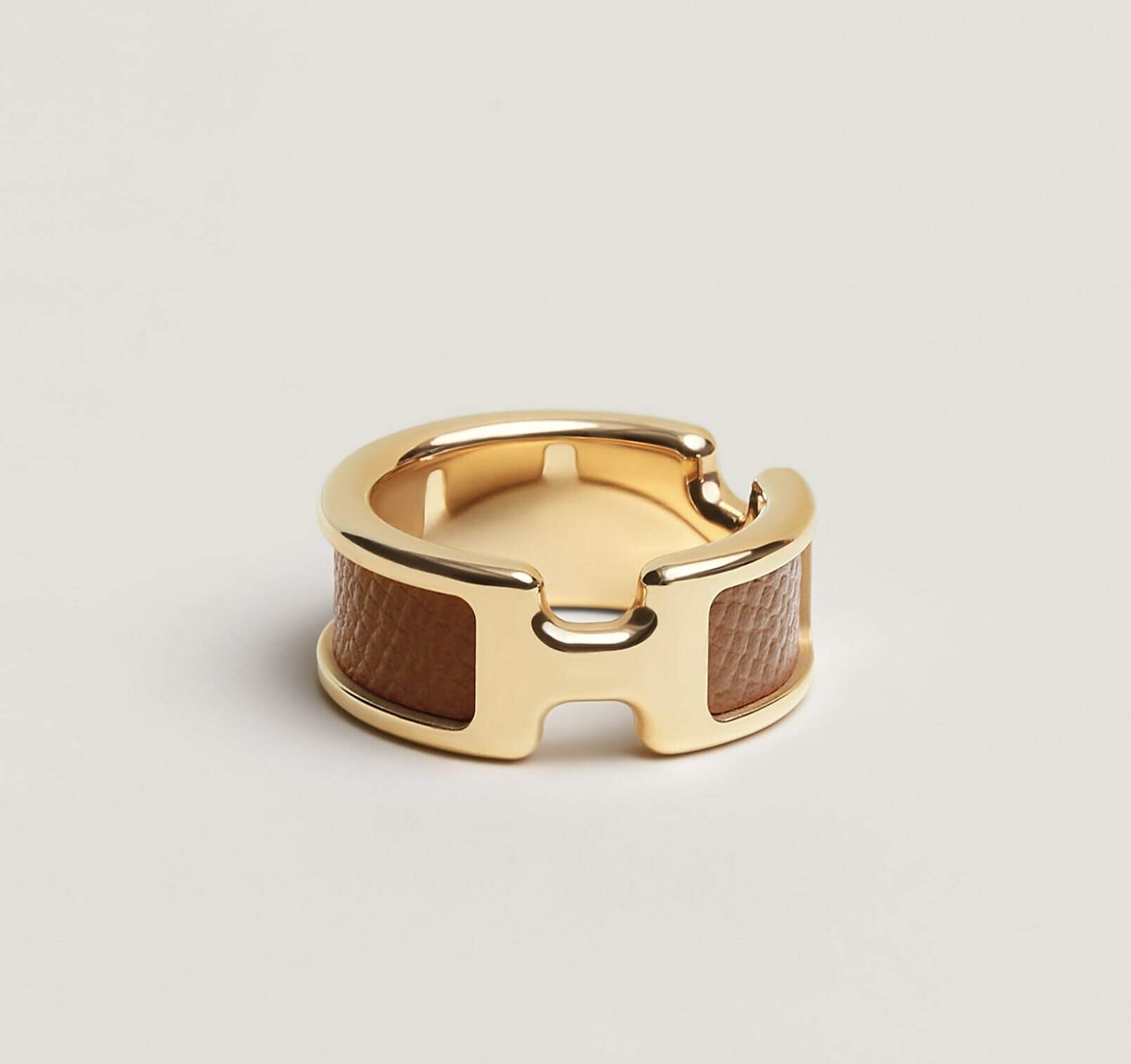 名牌戒指推介2024｜$5000內的名牌戒指一覽！12款Hermès、Chanel、Celine等戒指款 增添穿搭時尚感