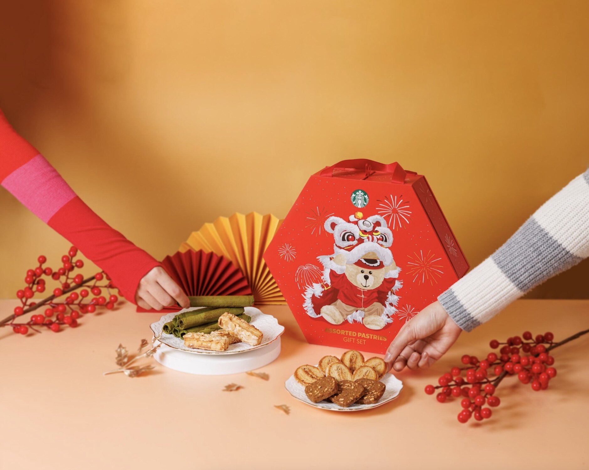 新年禮盒2025｜24款人氣拜年賀禮推薦：CP值高賀年禮盒、蛇年禮籃、精緻朱古力