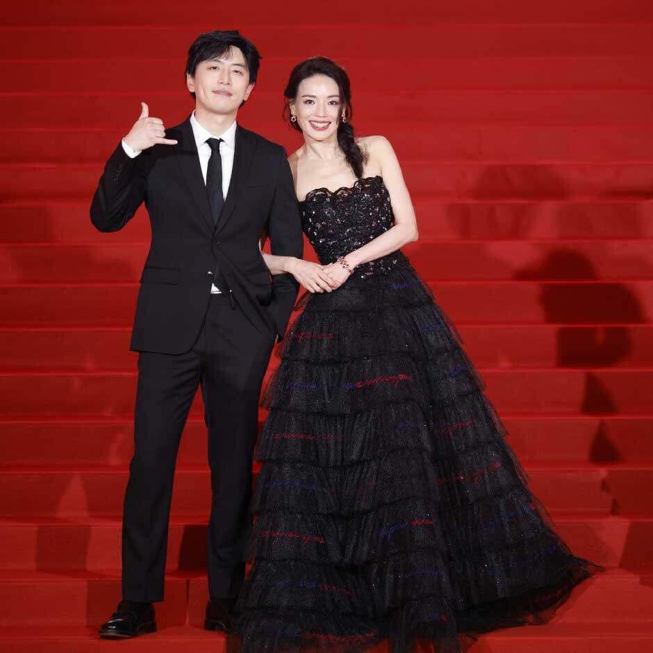 舒淇脫離濾鏡驚現魚尾紋引熱議|因嚴重濕疹暫別演藝圈 5招改善敏感急救爛臉 舒淇脫離濾鏡驚現魚尾紋引熱議|因嚴重濕疹暫別演藝圈 5招改善敏感急救爛臉